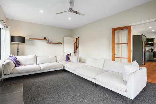 Kokomea House - Wanaka Holiday Home