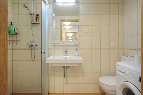 Studio Apartment In Quiet Heart Of Everything