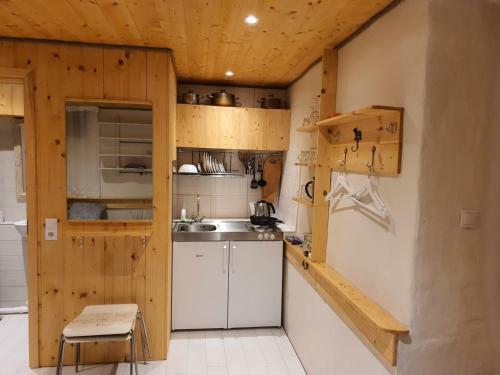 Apartamento City Center Basement Studio
