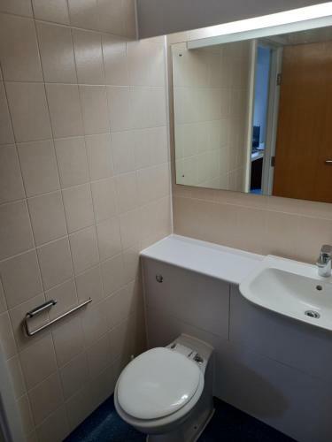Thurrock Hotel M25 Services