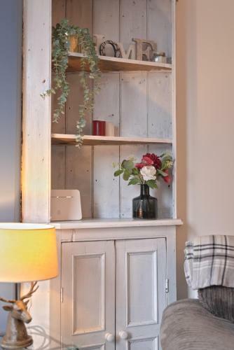 Charming Victorian Home Near Serene Ormeau Park