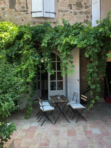 Hostal La Tour D'aspiran