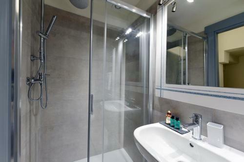Luxury Villa Olga In Stresa