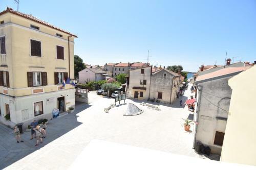 Sea View Apartment 40m From The Beach