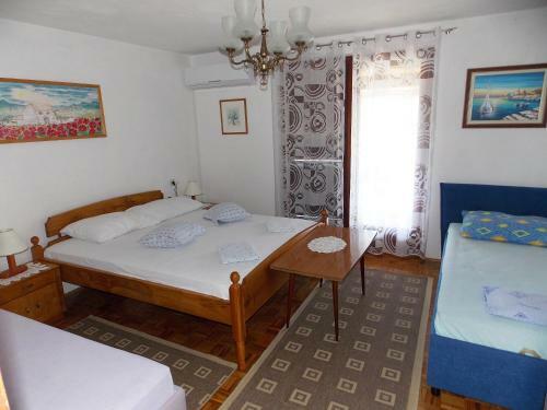 Apartments Miro Korni?