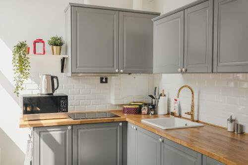 Bright Vilnius Old Town Apartment