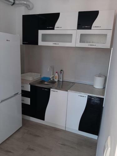 Pele Apartmani - Apartman 8