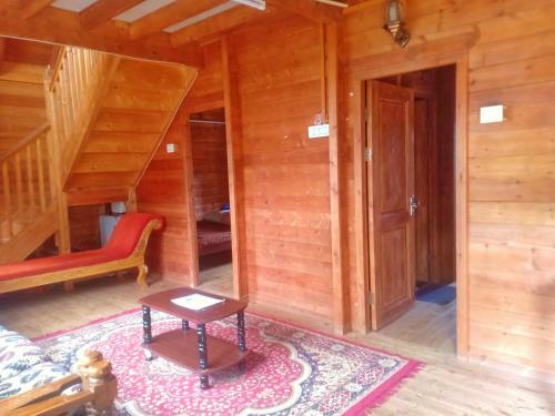 Igloo Woodhouse - Premium Private Duplex Villa