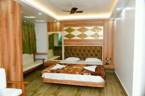 Hotel Staymaker Aditya Plaza