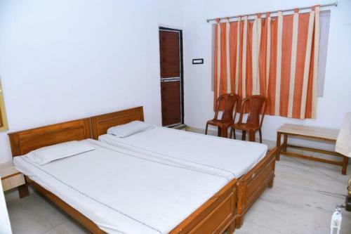 Hotel Staymaker Aditya Plaza