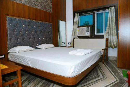 Hotel Staymaker Aditya Plaza