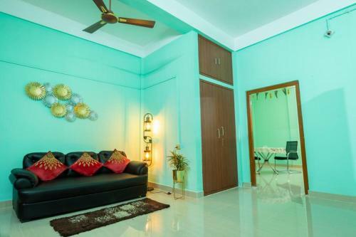 Trinayan Guest House
