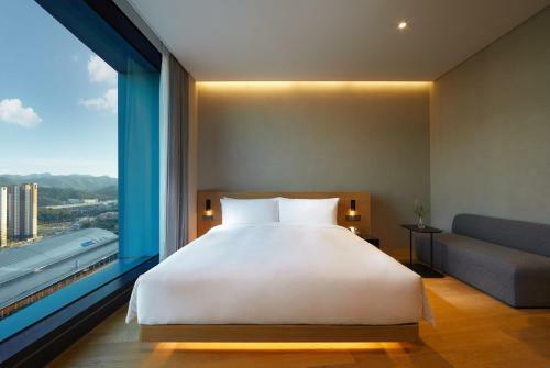 Take Hotel