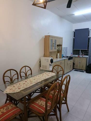Apartamento Adempuri Homestay