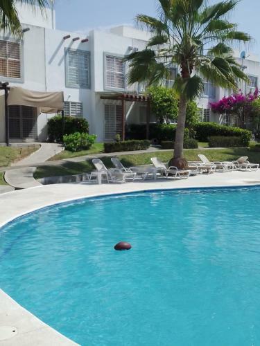 Casa En Coto Privado Con Alberca