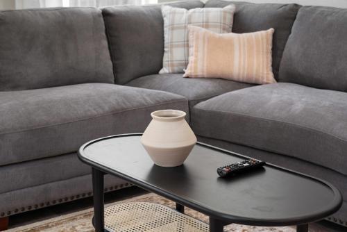 Cozy 2 Bedroom Home In Carmichael