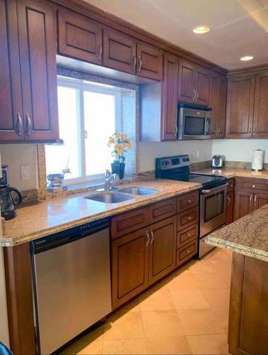 Apartamento Beautiful Beach Front Condo Near Downtown