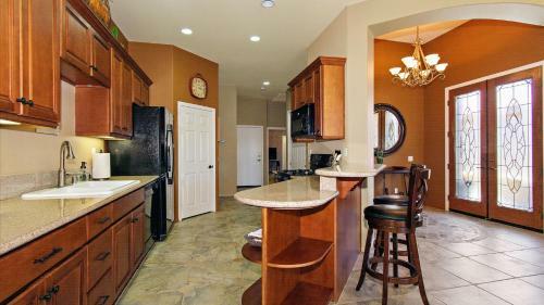 Desert Escape 2 Master Suites In Priv Country Club