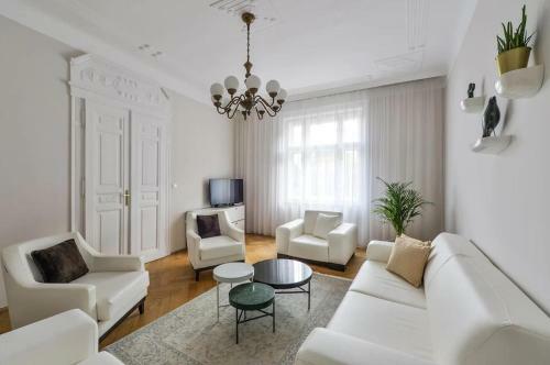 Apartamento Art Nouveau 3 Bedroom 2 Bathroom Flat
