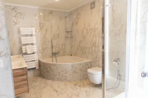 Residence Four Bedroom Apartment Lake View-montreux