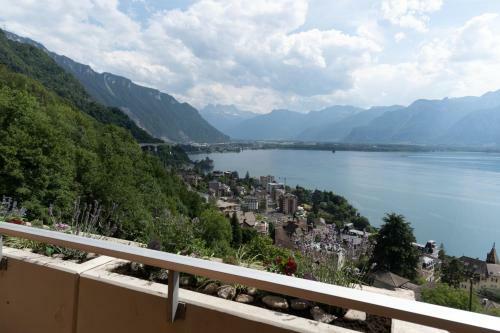 Residence Four Bedroom Apartment Lake View-montreux