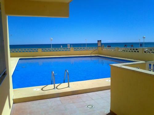 Apartamento Bellreguart 1a L�nea De Playa - Edificio Mirador