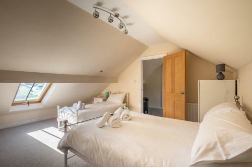 Grand House With Sea Views Sleeps 14 In Broadhaven