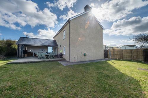 Grand House With Sea Views Sleeps 14 In Broadhaven