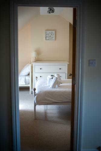 Grand House With Sea Views Sleeps 14 In Broadhaven