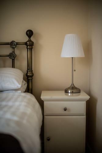 Grand House With Sea Views Sleeps 14 In Broadhaven