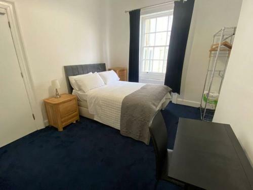 Brighton Beach Villa - 5 Double Bedrooms