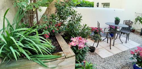 Brighton Beach Villa - 5 Double Bedrooms