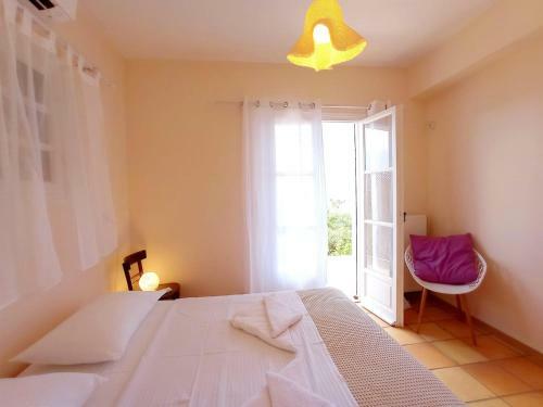 Authentic Kefalonia - Pinecone Apartment