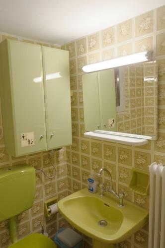 Downtown Apartment For 4 People
