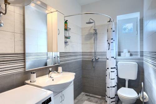 Charming 2-bed House In Marcana