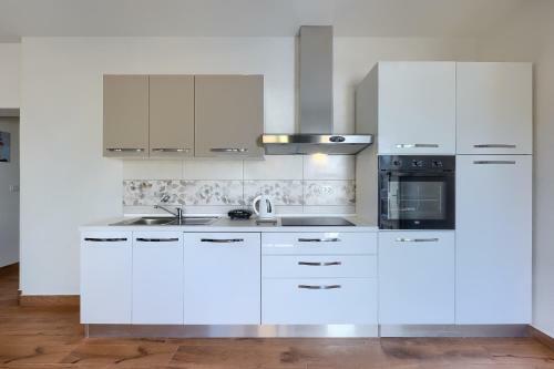 Charming 2-bed House In Marcana