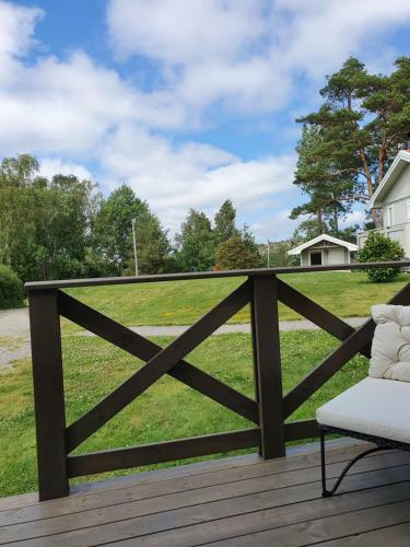 Tv�b�ddsstuga I Hamburgsund