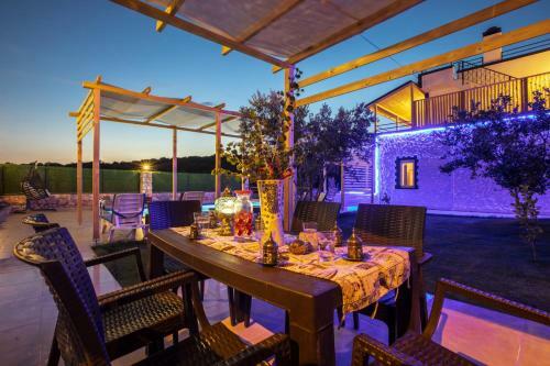 Villa House W Private Pool And Jacuzzi In Kas
