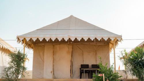 Chotu Maharaj Desert Camp
