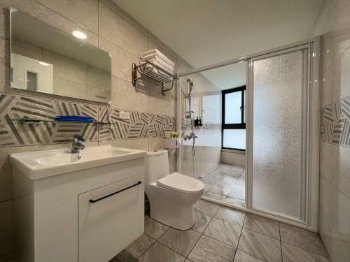 Fengyuan Green Self B&B