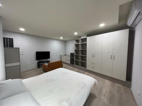 Fengyuan Green Self B&B
