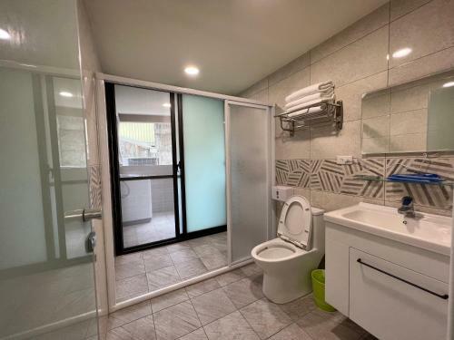 Fengyuan Green Self B&B