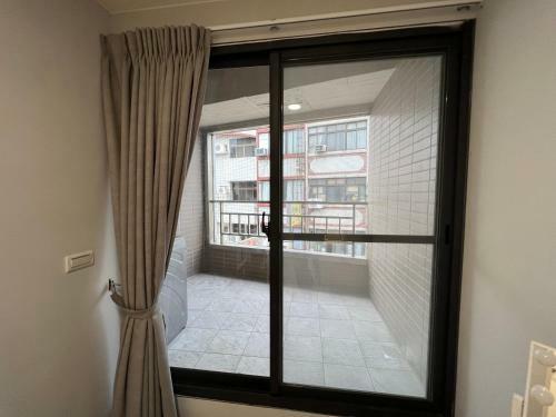 Fengyuan Green Self B&B