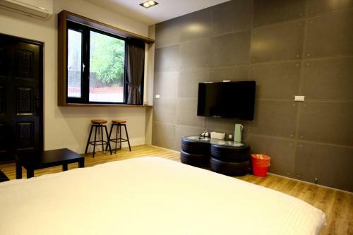 Fengyuan Green Self B&B