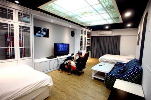 Fengyuan Green Self B&B