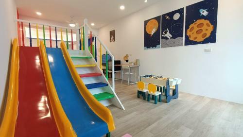 Fengyuan Green Self B&B