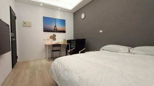Fengyuan Green Self B&B