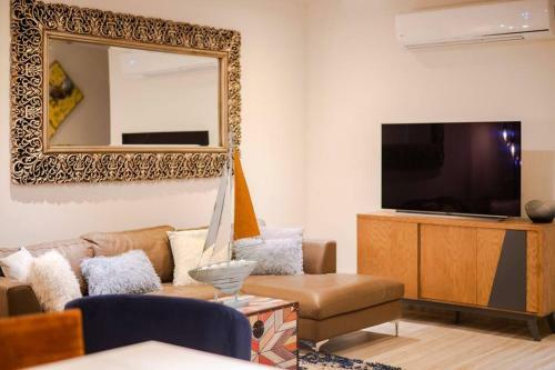 Villa 3br Casa, Pool/gym, 3 Min From Downtown Cabo