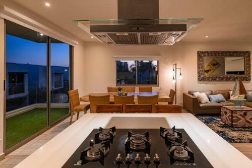 Villa 3br Casa, Pool/gym, 3 Min From Downtown Cabo