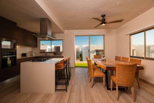 Villa 3br Casa, Pool/gym, 3 Min From Downtown Cabo